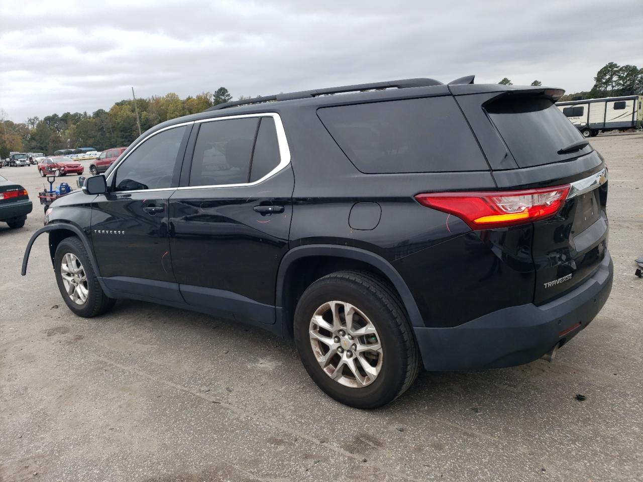 1GNERGKW3KJ253341 Chevrolet Traverse L 2