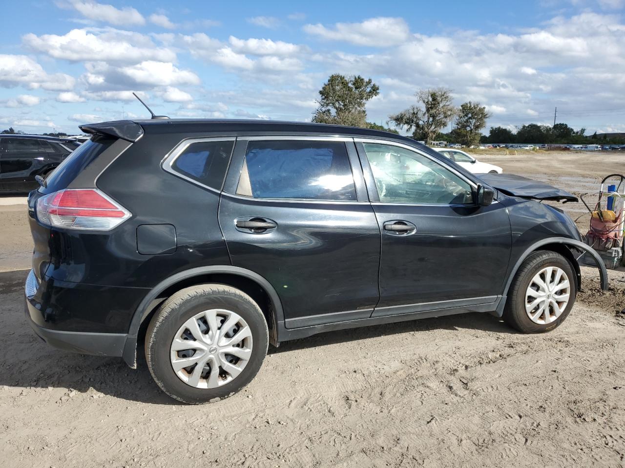 KNMAT2MT8GP640678 NISSAN ROGUE 2016