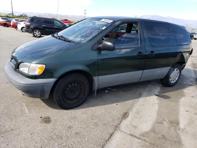 2000 Toyota Sienna CE