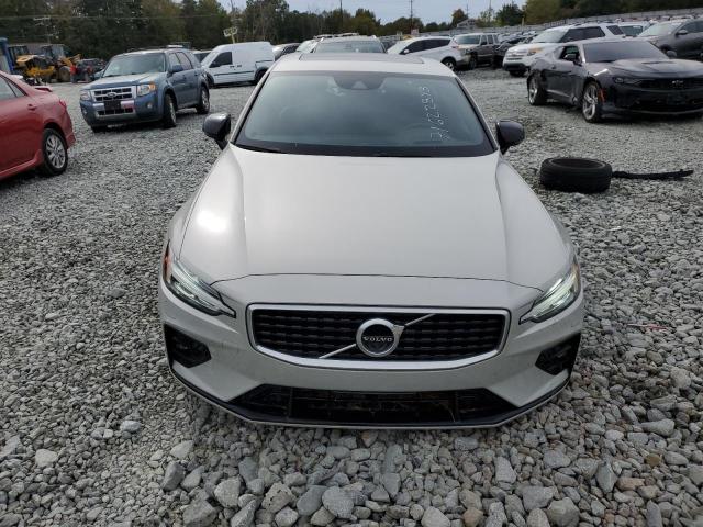 2019 VOLVO S60 T6 R-D 7JRA22TM5KG013850