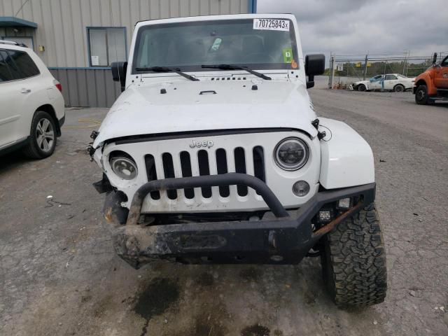 1C4BJWEG4FL757747 Jeep Wrangler Unlimited Sahara