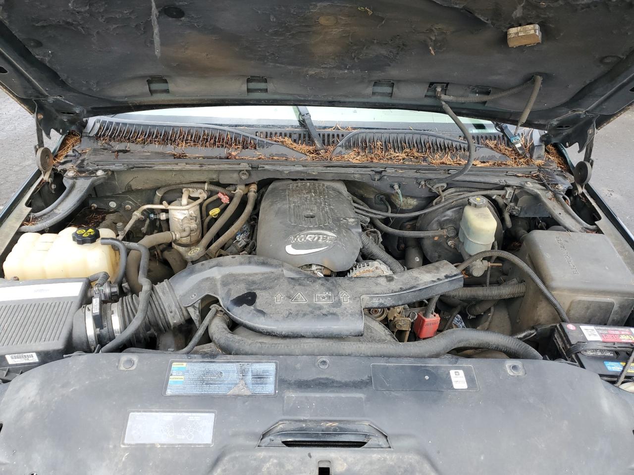 1GNEK13Z72R121436 2002 Chevrolet Tahoe K1500