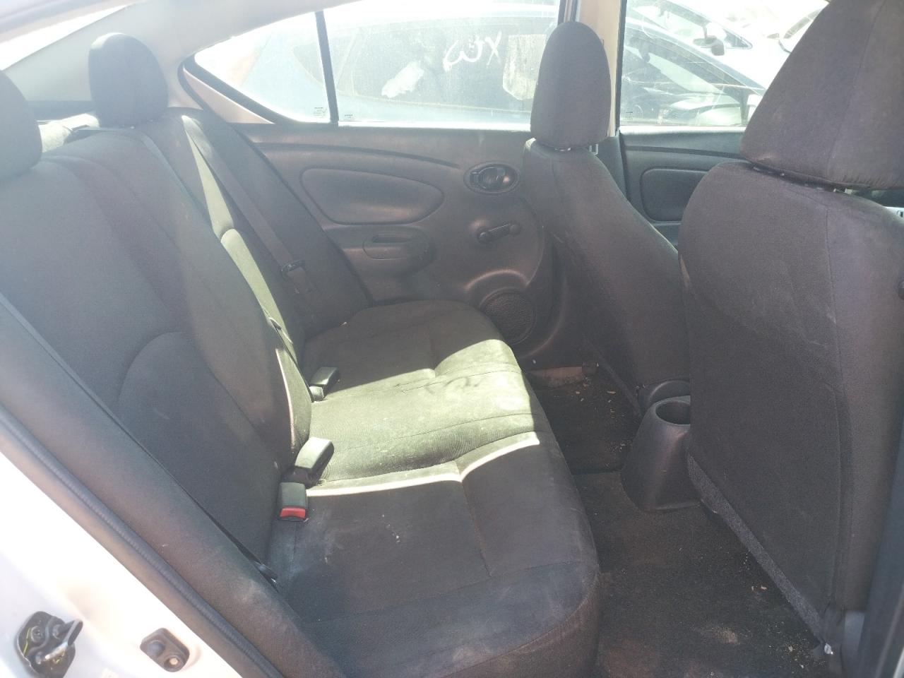 2019 Nissan Versa S vin: 3N1CN7AP7KL877855