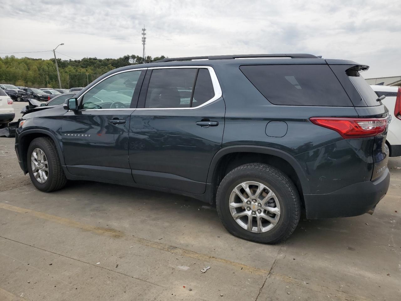 1GNERHKW3KJ132296 Chevrolet Traverse L 2