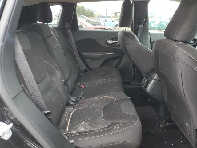 1C4PJMCB0FW680908 Jeep Cherokee Latitude