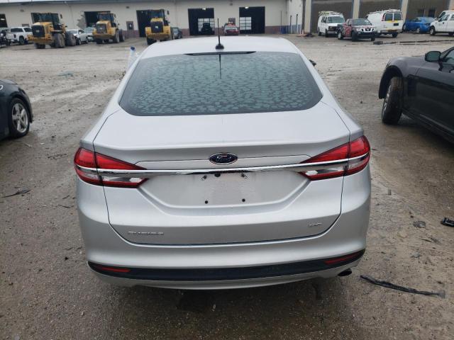 Седани FORD FUSION 2017 Сріблястий