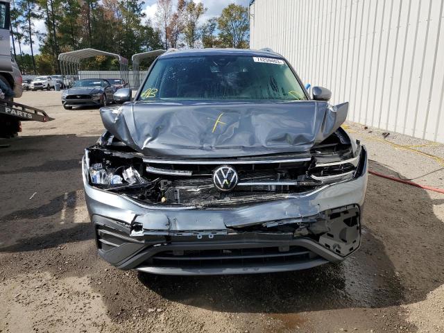 3VV3B7AX3NM048299 Volkswagen Tiguan SE 5