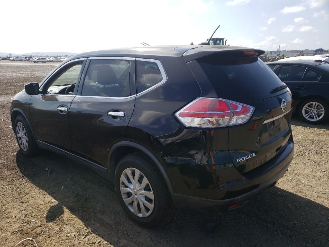 2015 Nissan Rogue S vin: KNMAT2MT1FP539285