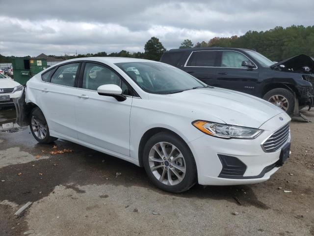 3FA6P0HDXLR106057 Ford Fusion SE 4