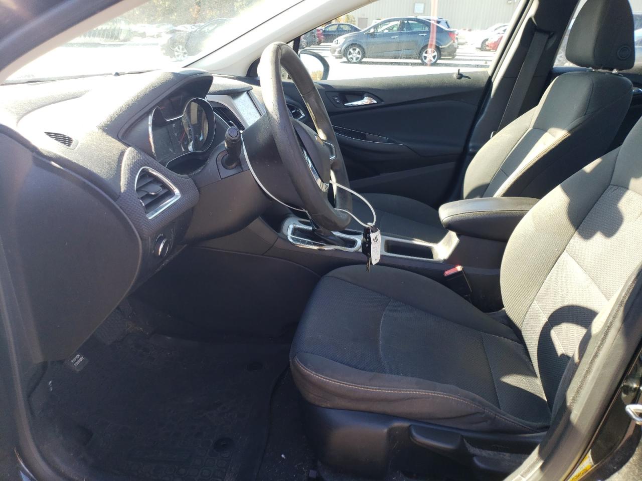 1G1BC5SM8J7158228 CHEVROLET CRUZE 2018
