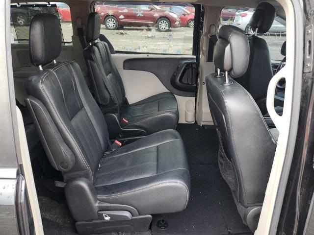 2016 CHRYSLER TOWN & COU - 2C4RC1CG2GR166517