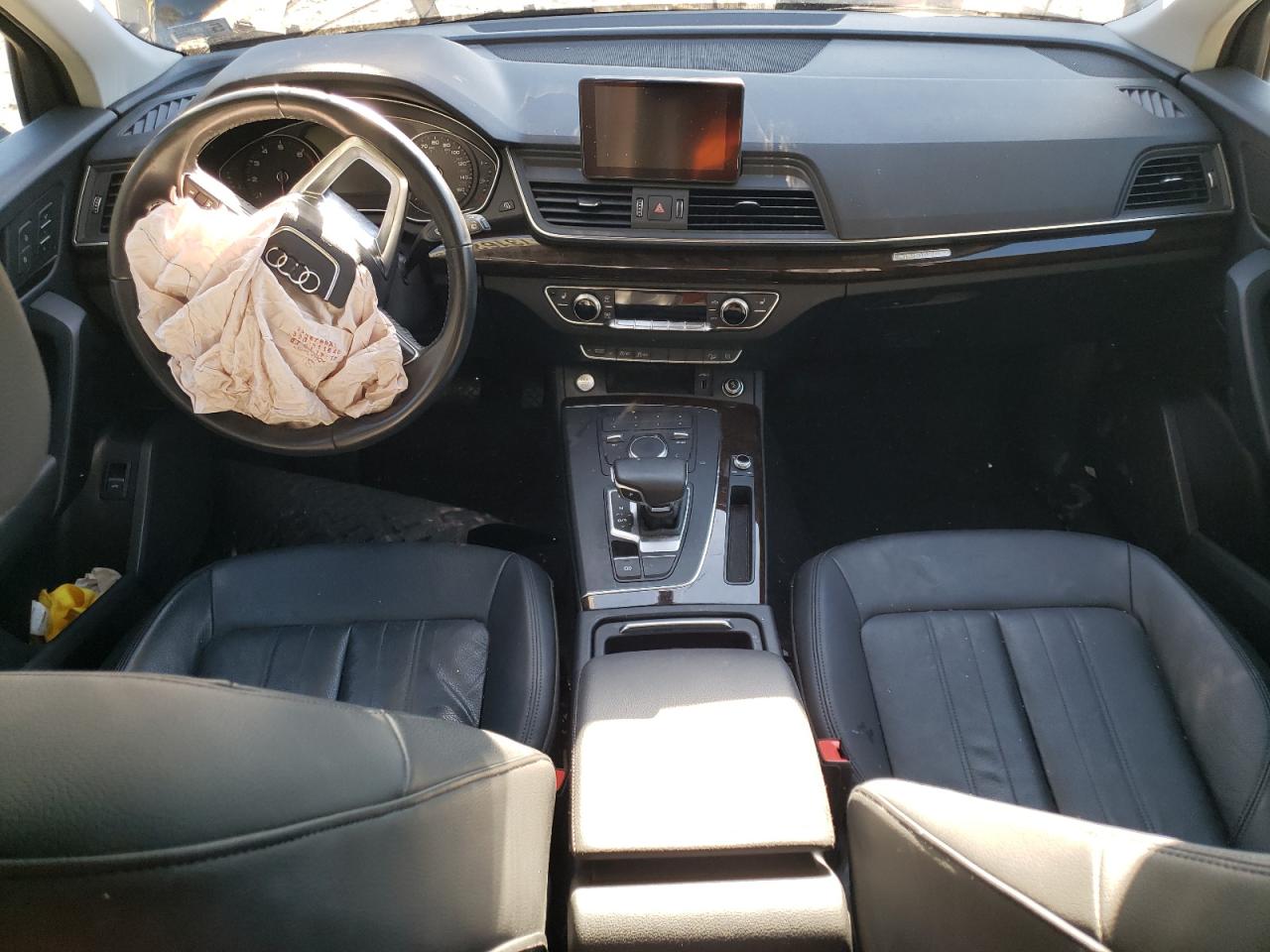 WA1ANAFY2K2051185 AUDI Q5 2019