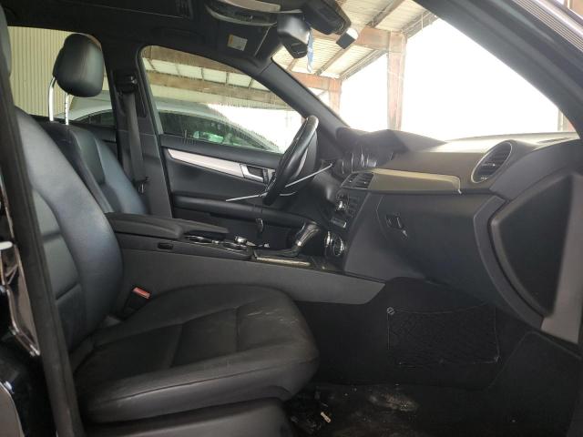 WDDGF8AB5EG162402 Mercedes-Benz C 300 4MAT