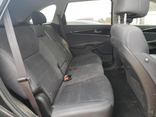 5XYPG4A39HG268951 KIA SORENTO LX