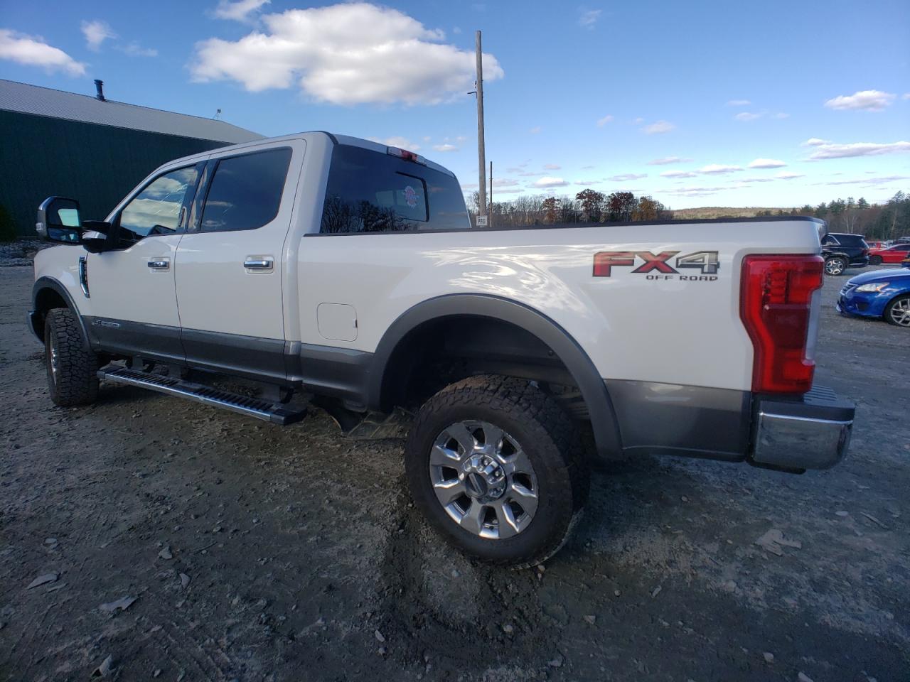 Lot #3033122997 2019 FORD F350 SUPER