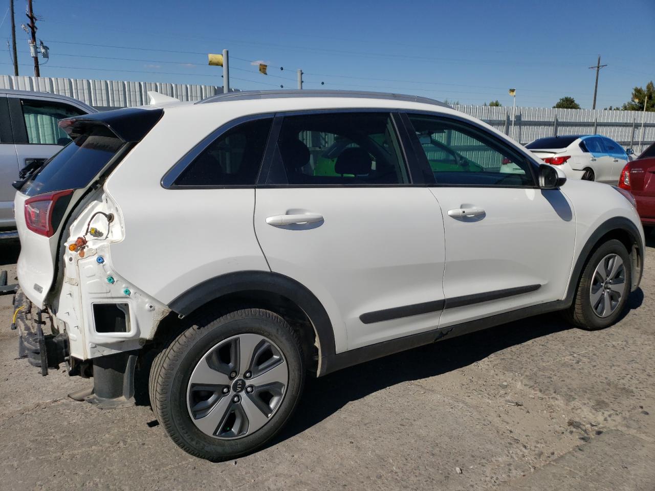 KNDCB3LC0K5337725 Kia Niro FE 3