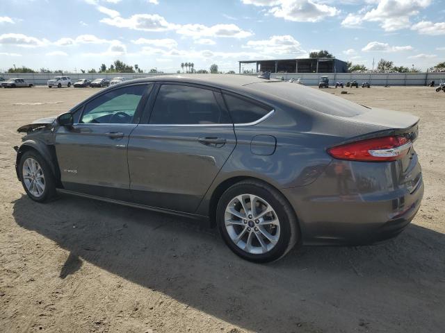 3FA6P0LU1KR115235 Ford Fusion SE 2