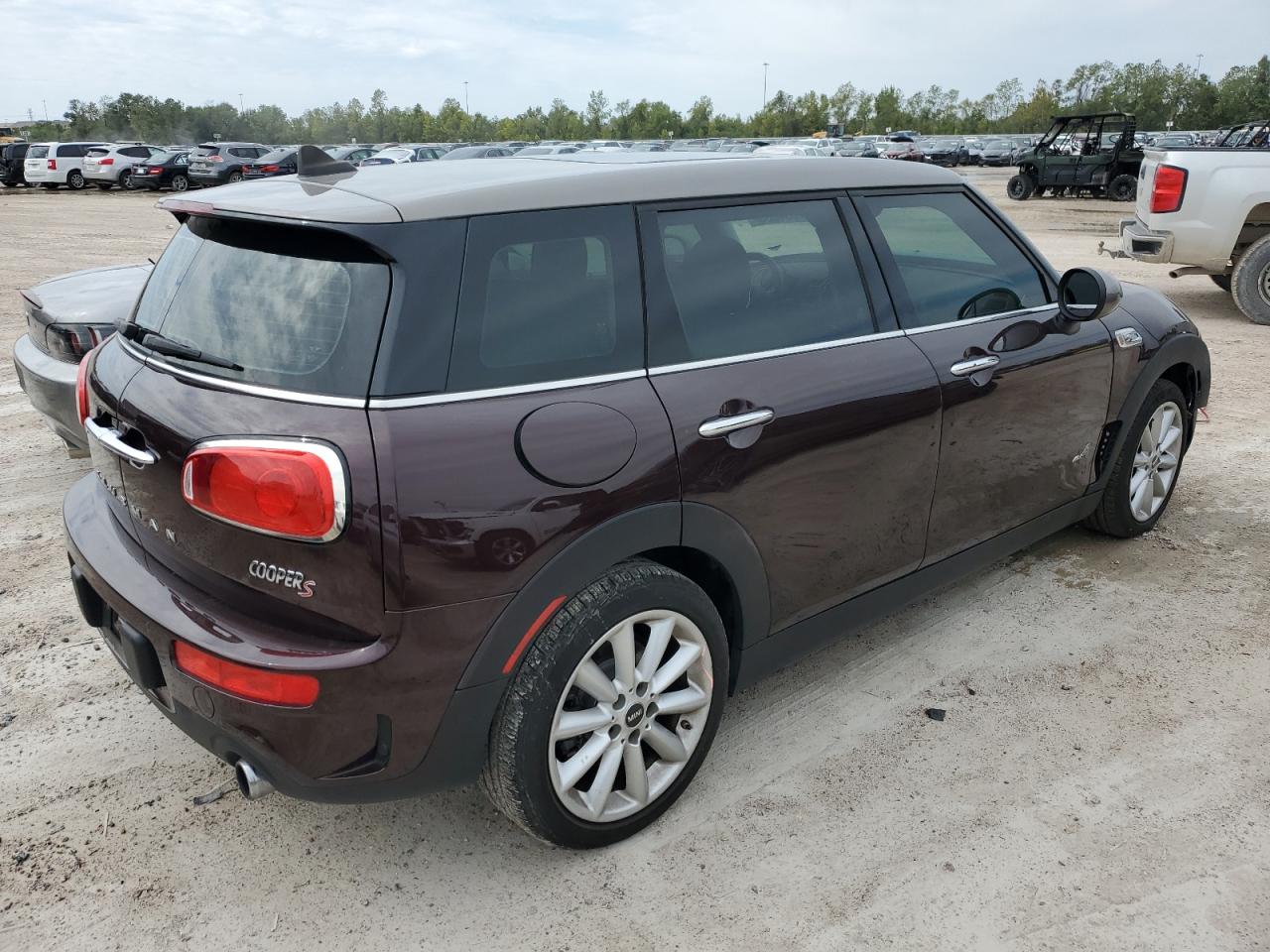 WMWLU5C54K2G04549 2019 Mini Cooper S Clubman All4