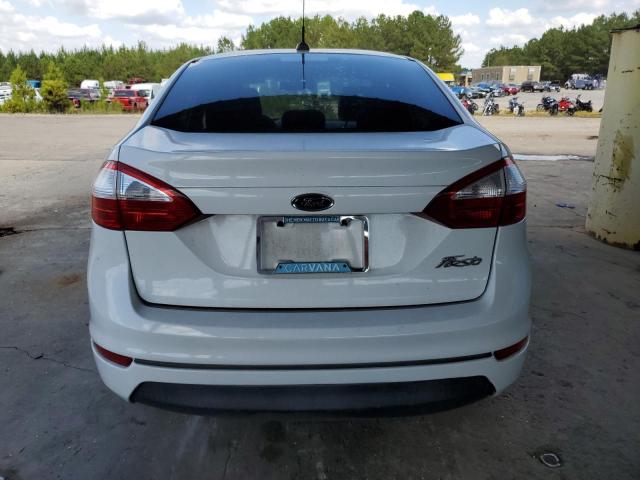 Седани FORD FIESTA 2016 Білий