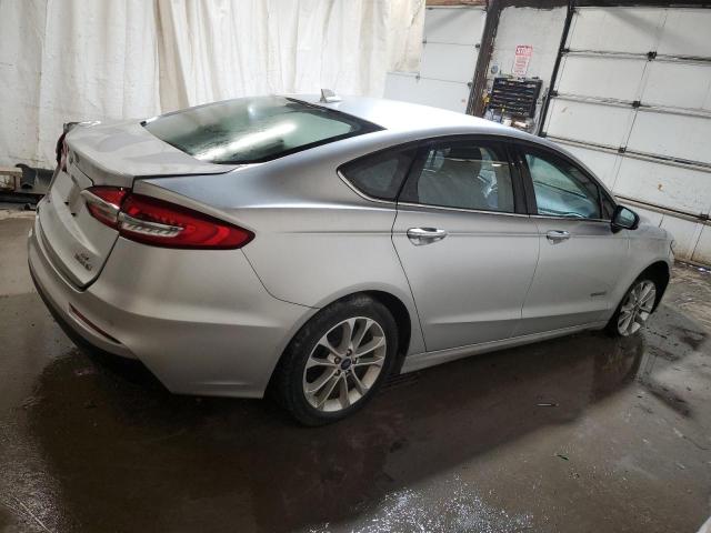 3FA6P0LU8KR129987 Ford Fusion SE 3