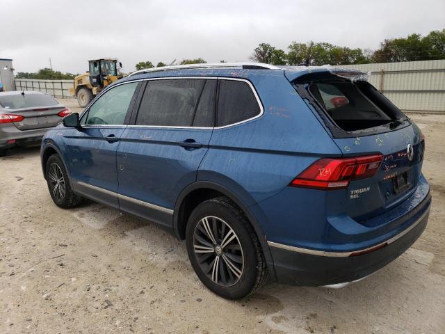 3VV2B7AX3KM125261 Volkswagen Tiguan SE 2