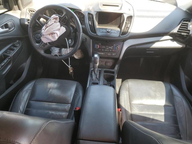 1FMCU0HD9JUA42505 Ford ESCAPE SEL