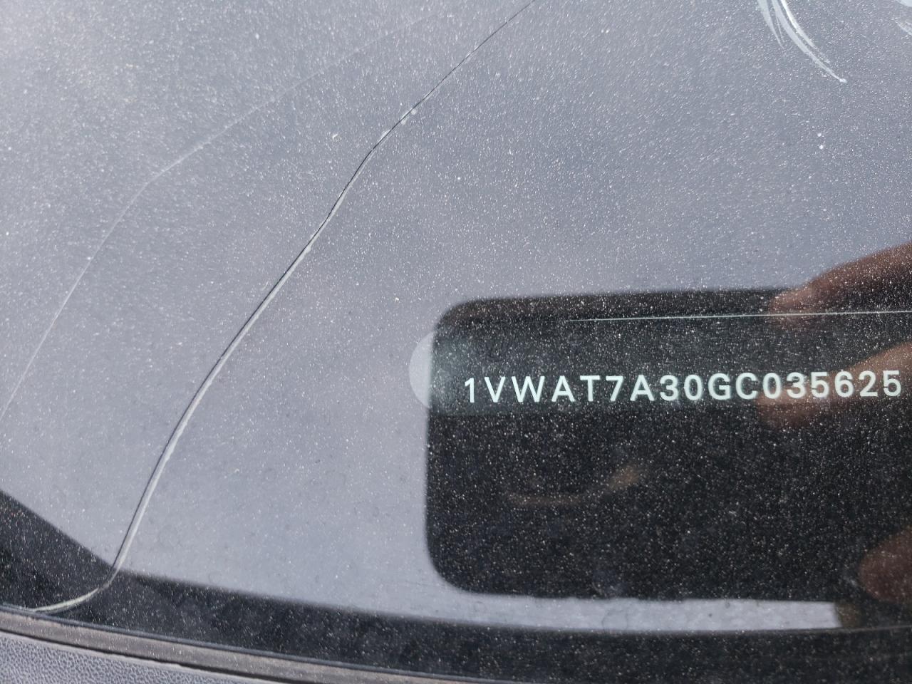 1VWAT7A30GC035625 2016 Volkswagen Passat S