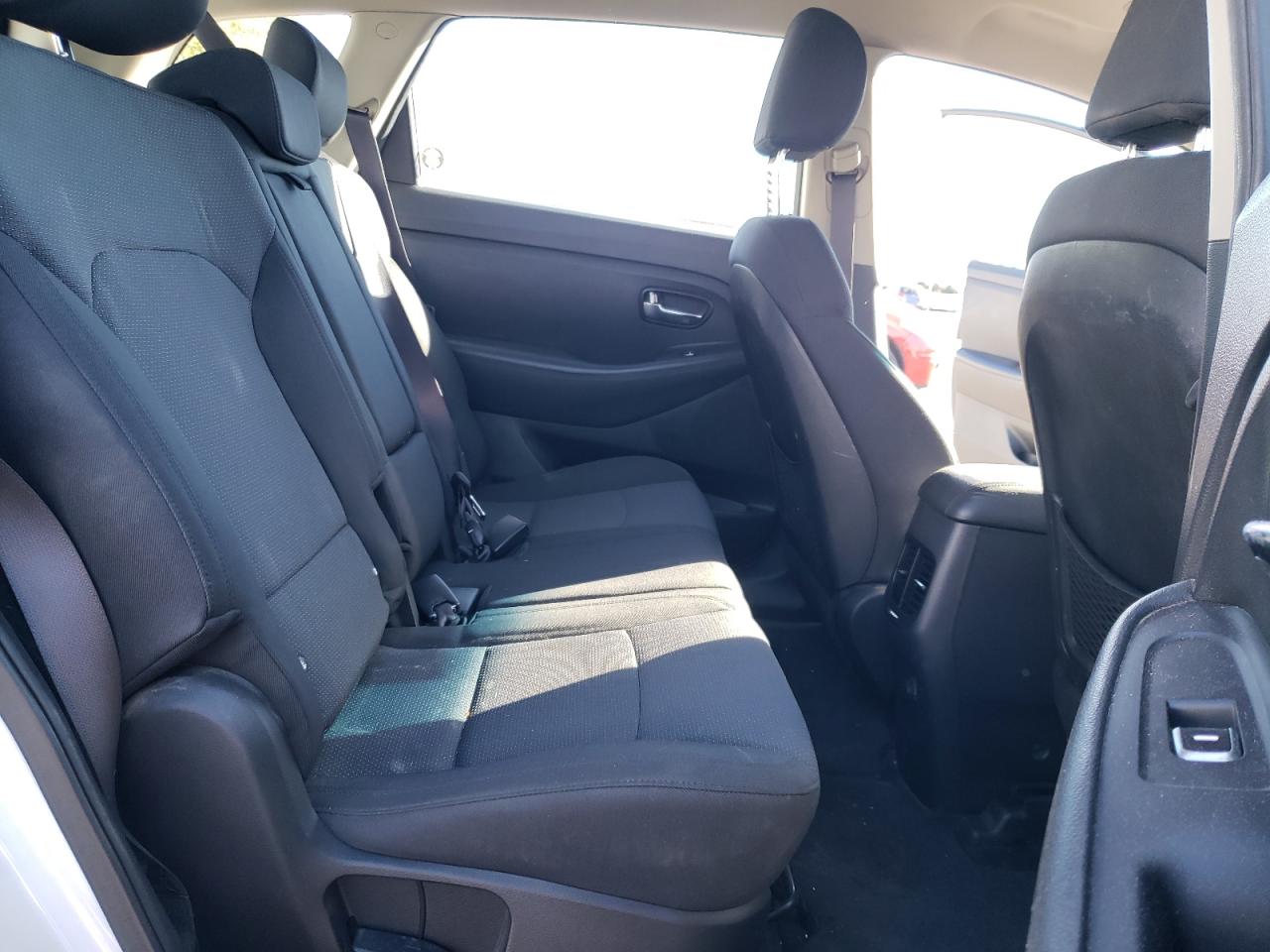 2014 Kia Rondo vin: KNAHT8A35E7067738