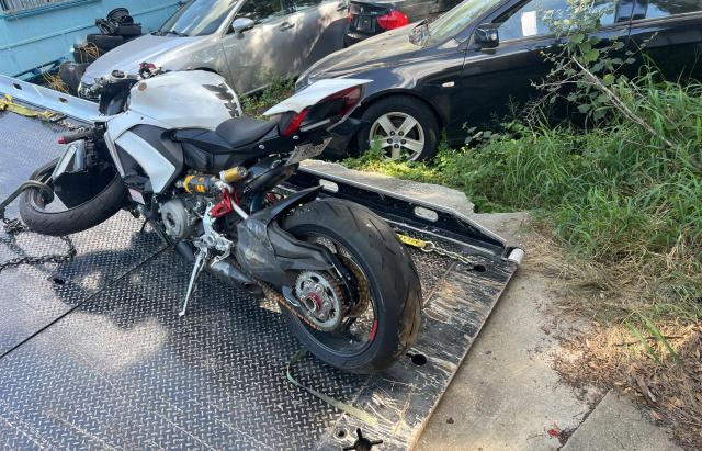 2023 DUCATI PANIGALE V ZDMHAATW8PB009599