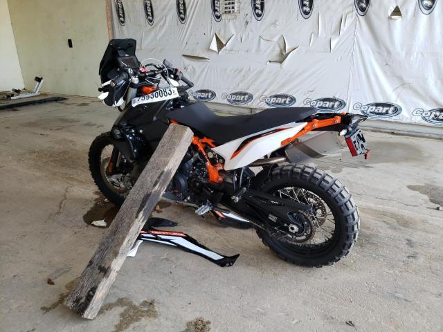 2022 KTM 890 ADVENT - VBKTR640XNM834677