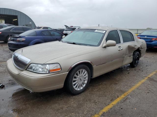 2005 Lincoln Town Car Signature