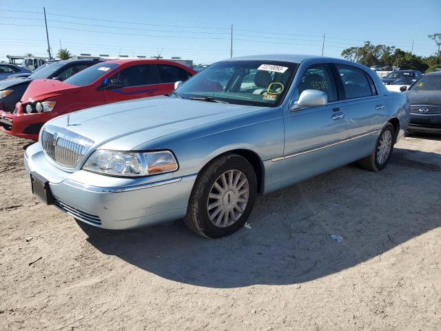 2005 Lincoln Town Car Signature