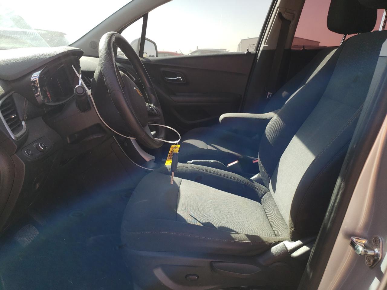 KL7CJKSB6JB731748 CHEVROLET TRAX 2018