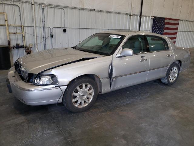 2007 Lincoln Town Car Signature Limited