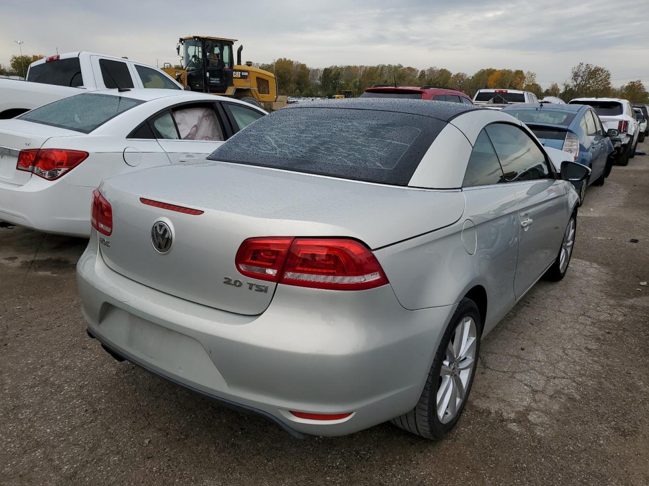 Lot #2551961892 2012 VOLKSWAGEN EOS KOMFOR