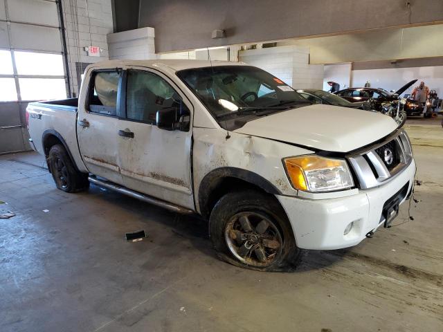 1N6BA0EC2EN504680 Nissan TITAN S