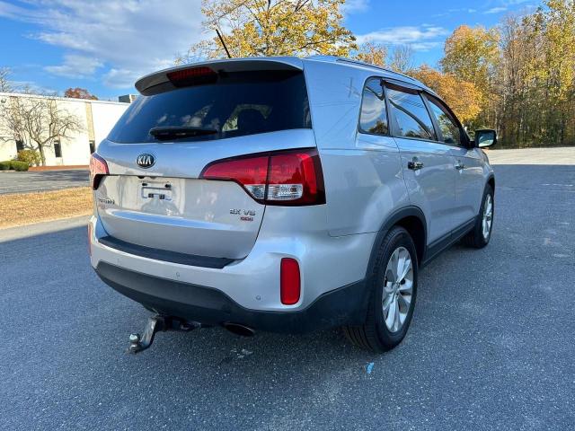 5XYKU4A73EG489883 KIA SORENTO EX
