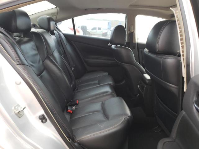 Седани NISSAN MAXIMA 2012 Сріблястий