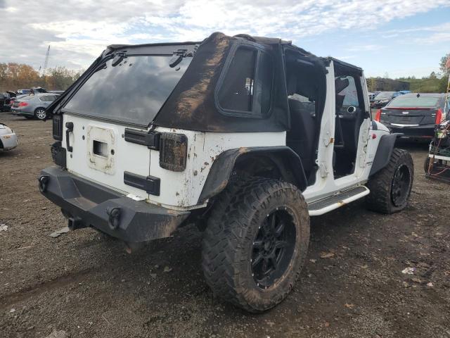 1C4BJWEG2FL674950 Jeep Wrangler Unlimited Sahara