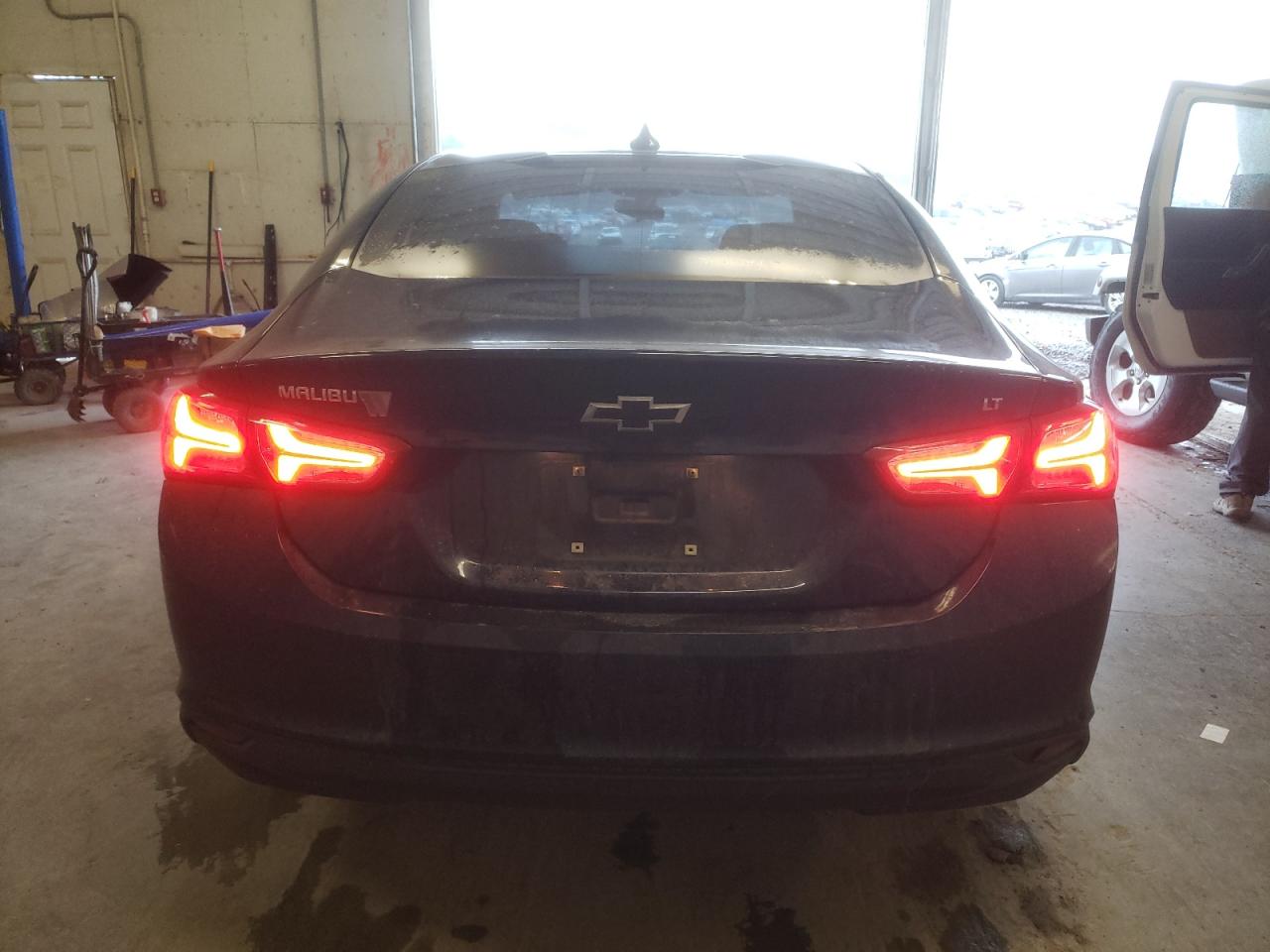 1G1ZD5ST7KF195703 CHEVROLET MALIBU 2019