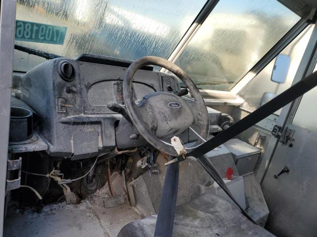 2003 Ford Econoline E350 Super Duty Stripped Chass VIN: 1FCKE39L33HA79517 Lot: 70918683