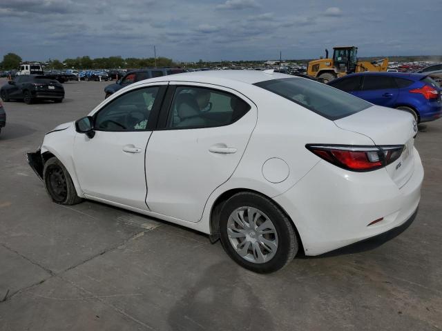 3MYDLBYV3KY523981 Toyota Yaris L 2