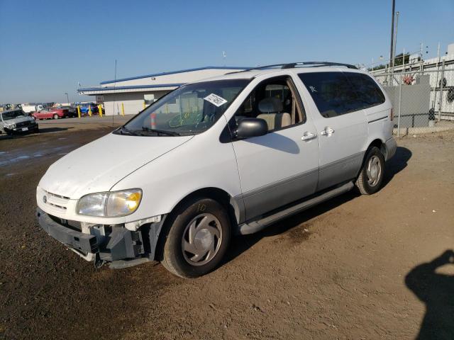 1999 Toyota Sienna LE