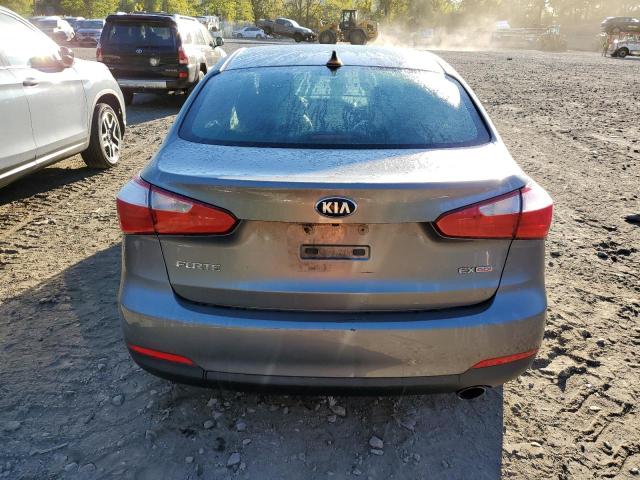 KNAFZ4A87G5483606 KIA FORTE EX