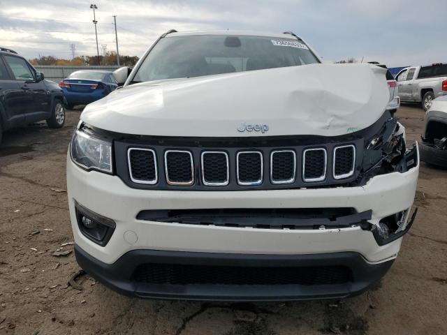 3C4NJCBB6JT368450 Jeep Compass Latitude