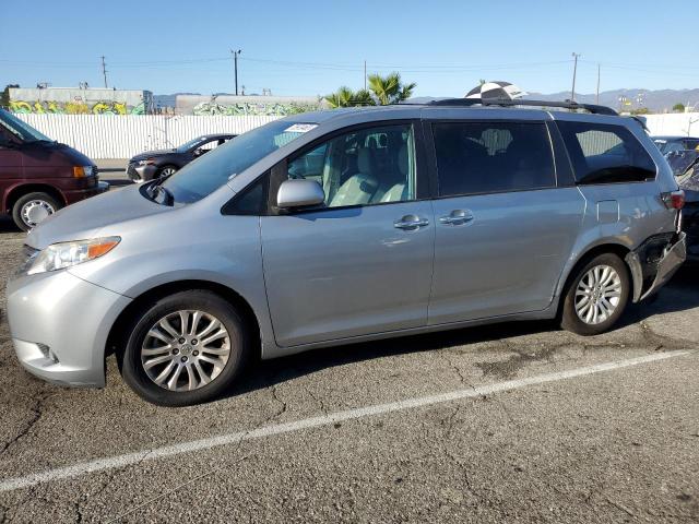 2016 Toyota Sienna XLE