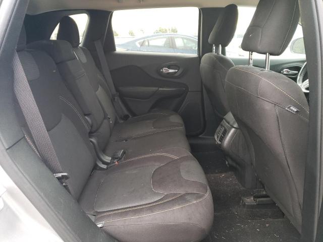 1C4PJMCB1HW563650 Jeep Cherokee Latitude