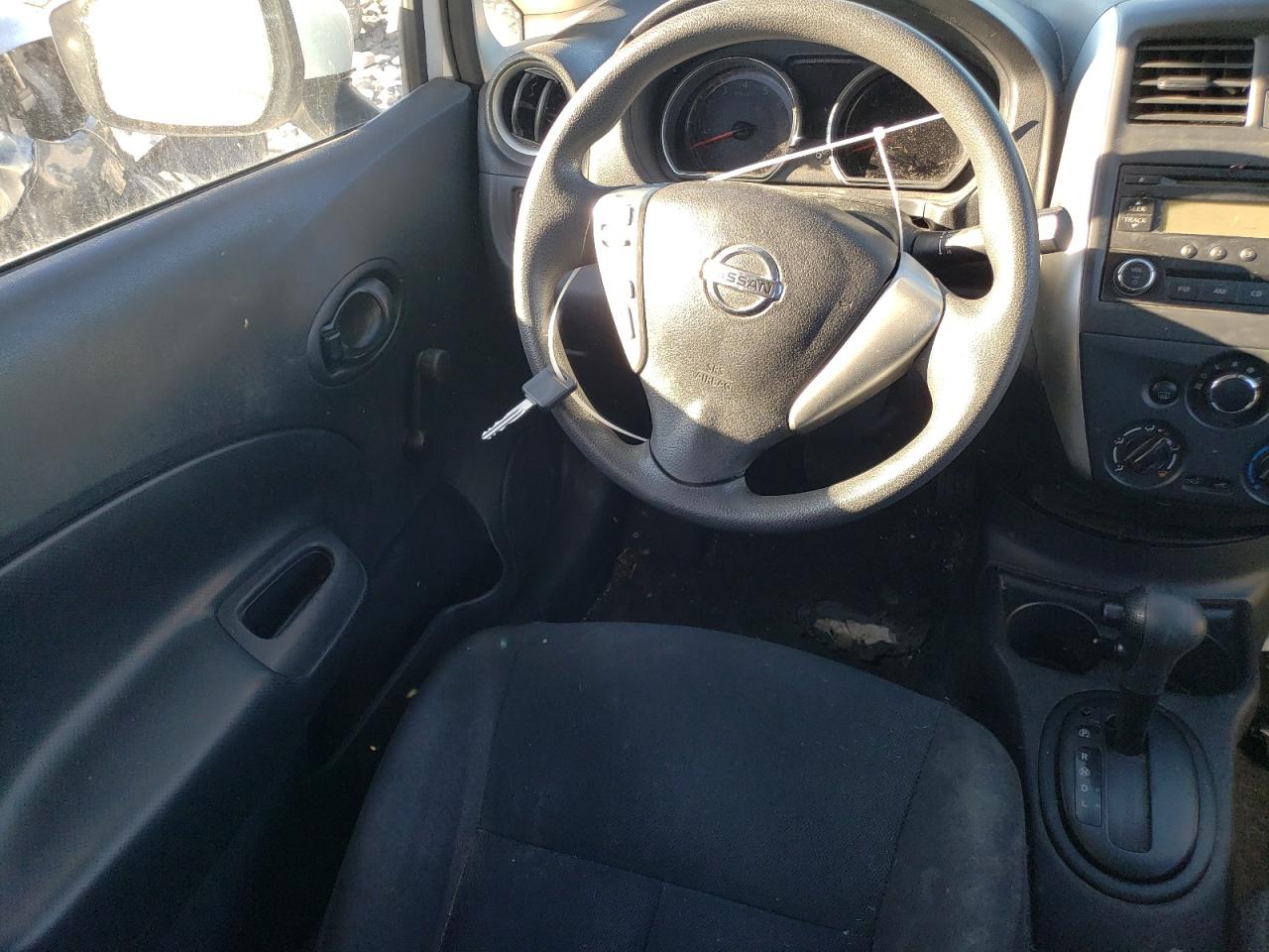 3N1CE2CP1GL405075 NISSAN VERSA 2016