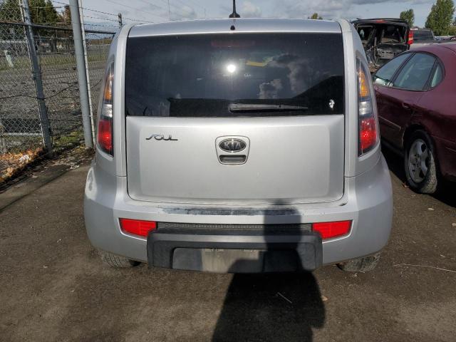 KNDJT2A27B7705704 2011 Kia Soul +