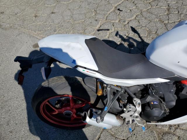 2017 DUCATI SUPERSPORT ZDMVABDS6HB003001